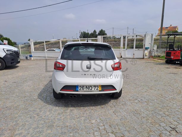 Seat Ibiza 1.6 TDI · Ano 2013