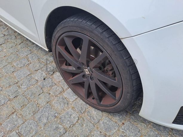 Seat Ibiza 1.6 TDI · Ano 2013