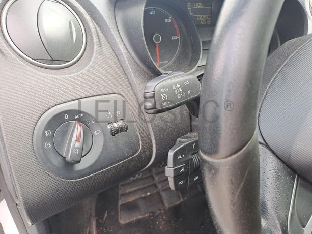 Seat Ibiza 1.6 TDI · Ano 2013