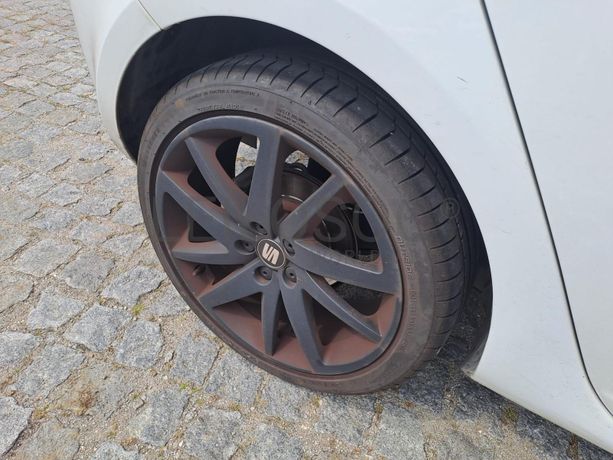 Seat Ibiza 1.6 TDI · Ano 2013