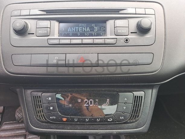 Seat Ibiza 1.6 TDI · Ano 2013