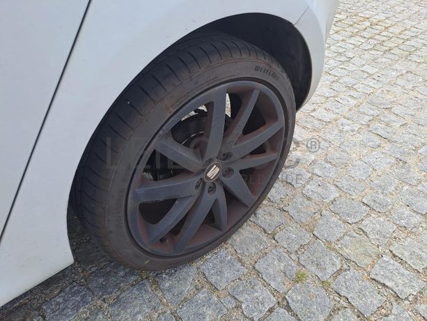 Seat Ibiza 1.6 TDI · Ano 2013