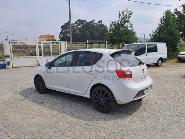 Seat Ibiza 1.6 TDI · Ano 2013