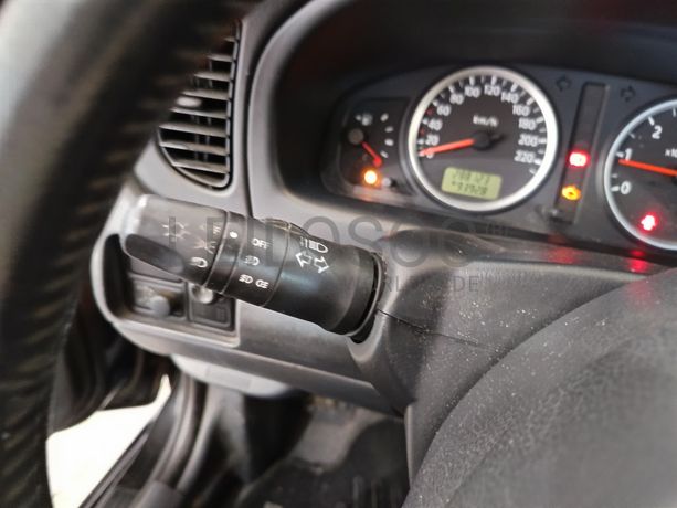 Nissan Almera 1.5 DCI · Ano 2005