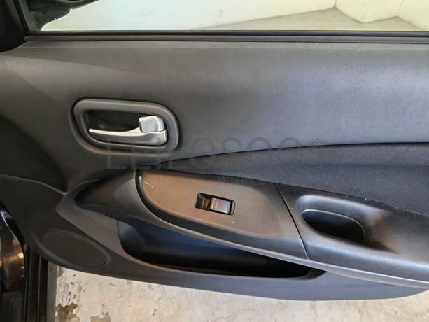 Nissan Almera 1.5 DCI · Ano 2005