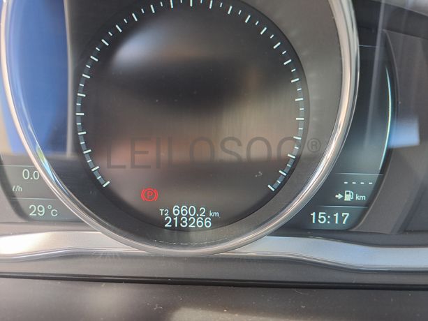 Volvo XC60 · Ano 2015