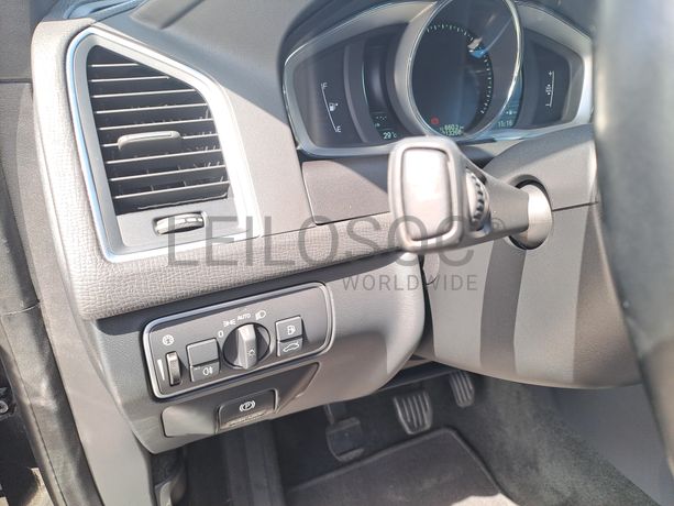 Volvo XC60 · Ano 2015