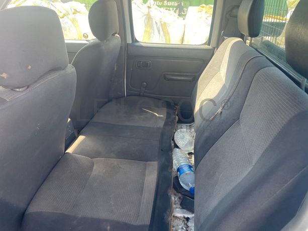 Nissan Pick up 2.5 DI · Ano 2005