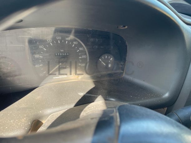 Ford Transit 2.4 DI · Ano 2001