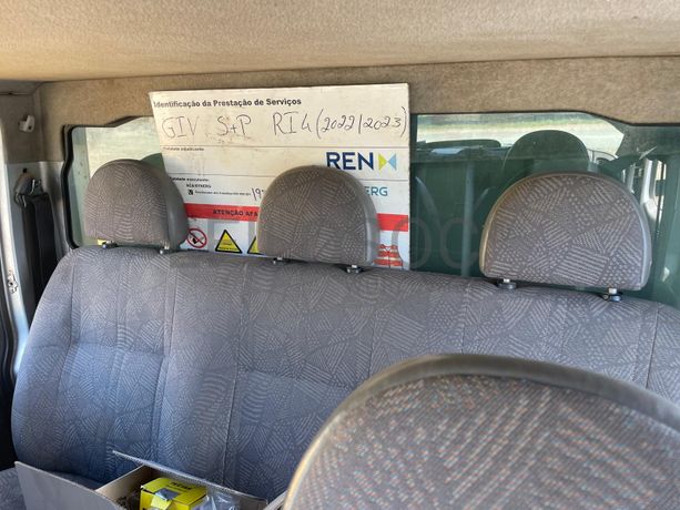 Ford Transit 2.4 DI · Ano 2001