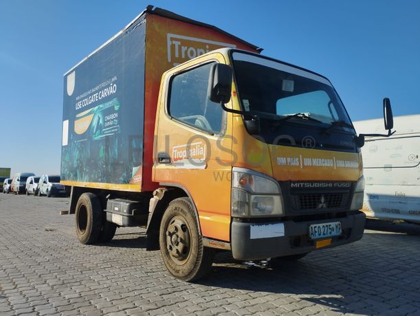Viatura marca Mitsubishi Fuso