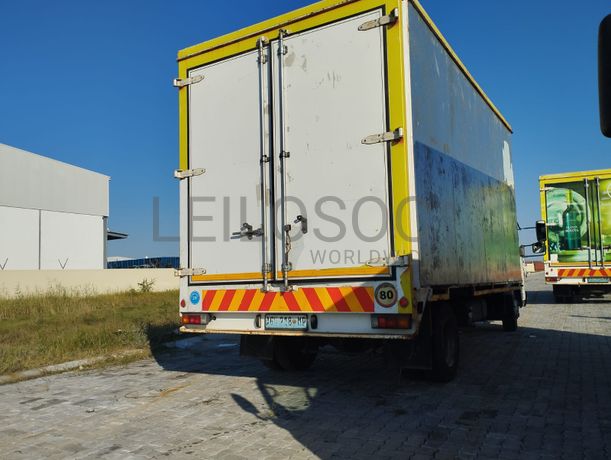 Viatura marca Mitsubishi Fuso