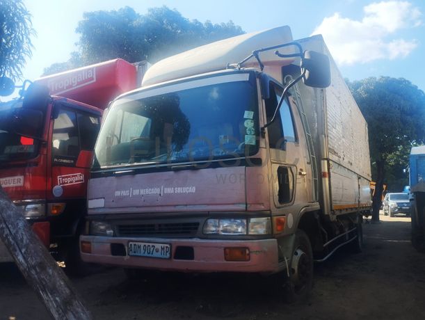 Viatura marca Toyota Hino Rager