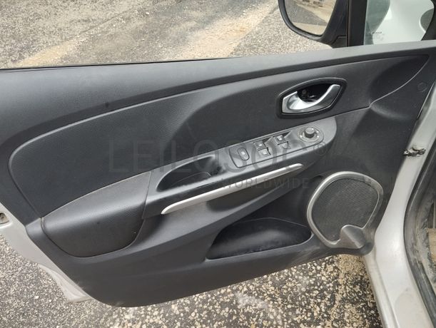 Renault Clio 4 Grantour 1.5 DCI · Ano 2016