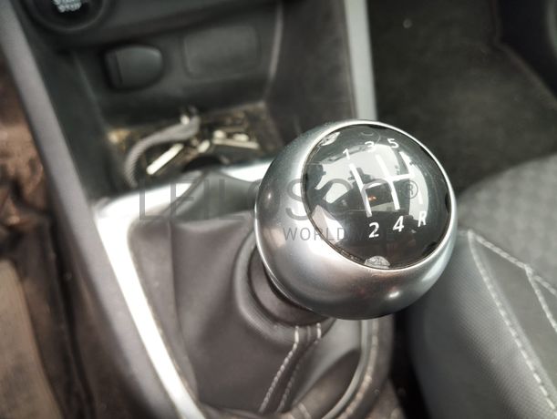 Renault Clio 4 Grantour 1.5 DCI · Ano 2016