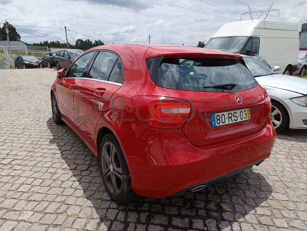Mercedes-Benz A180 1.5 CDI · Ano 2013
