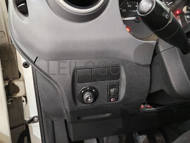 Citroën Berlingo · Ano 2011