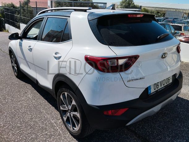 Kia Stonic Hatchback · Ano 2018