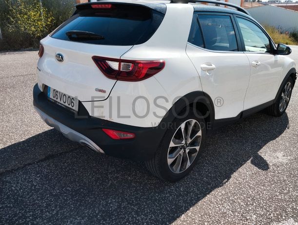 Kia Stonic Hatchback · Ano 2018