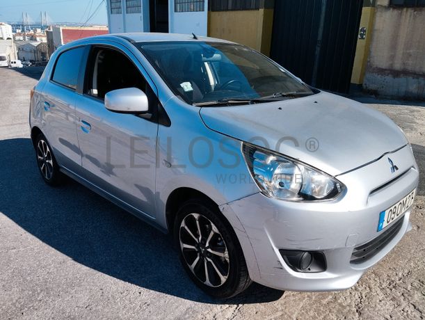 Mitsubishi Space Star · Ano 2014