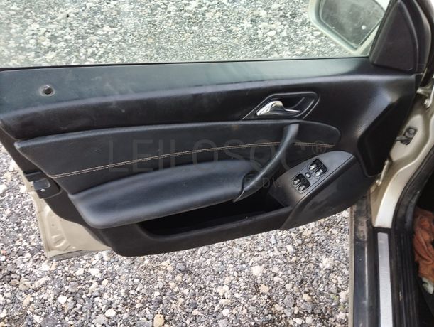 Mercedes-Benz C220 CDI · Ano 2007