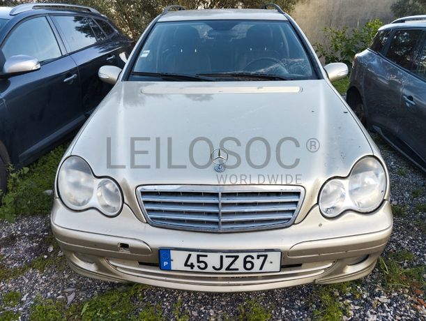 Mercedes-Benz C220 CDI · Ano 2007