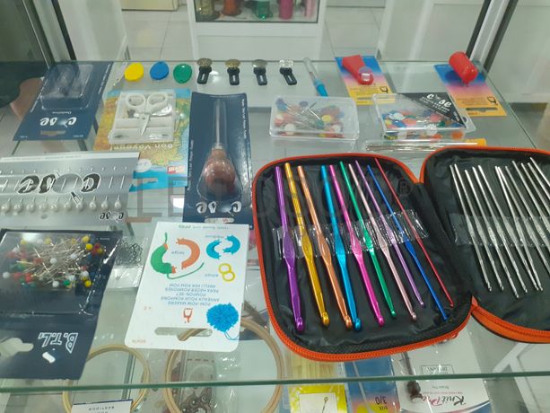 Totalidade · Material de Costura · Artigos de Retrosaria · Mobiliário de Escritório · Expositores