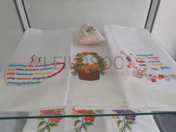 Totalidade · Material de Costura · Artigos de Retrosaria · Mobiliário de Escritório · Expositores