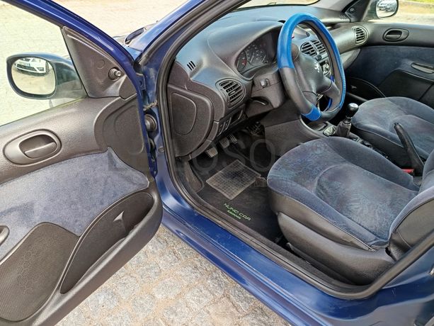Peugeot 206 · Ano 1999