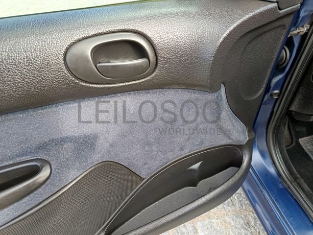 Peugeot 206 · Ano 1999