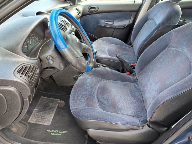 Peugeot 206 · Ano 1999