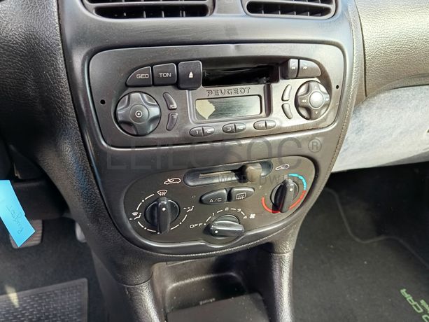 Peugeot 206 · Ano 1999