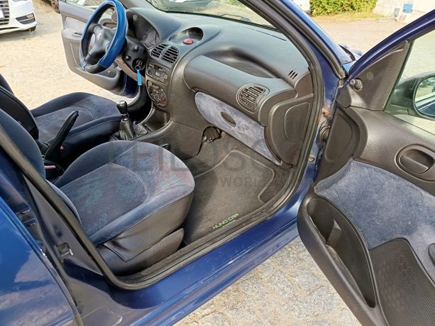Peugeot 206 · Ano 1999