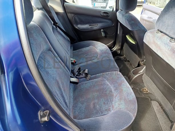 Peugeot 206 · Ano 1999
