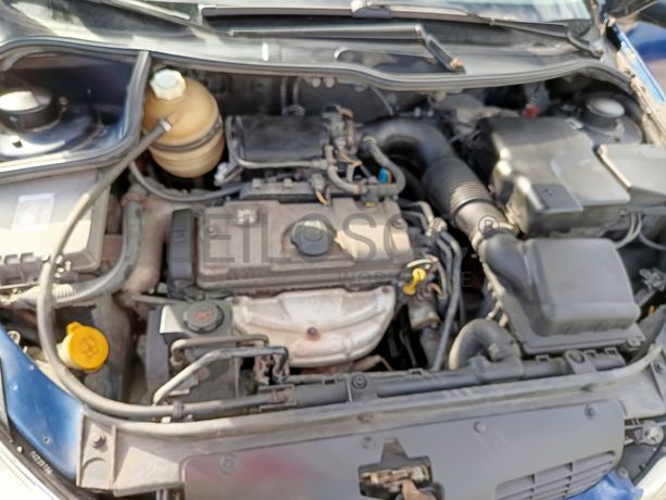 Peugeot 206 · Ano 1999