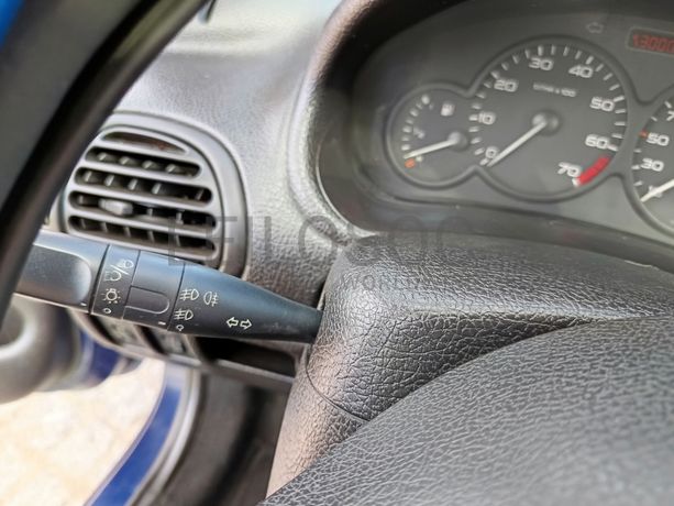 Peugeot 206 · Ano 1999