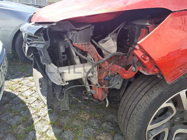 Renault Captur 1.5 DCI · Ano 2015