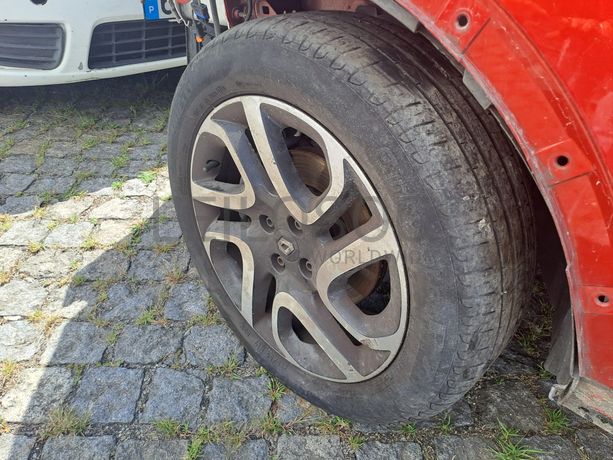 Renault Captur 1.5 DCI · Ano 2015