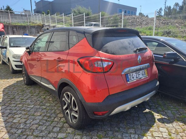 Renault Captur 1.5 DCI · Ano 2015