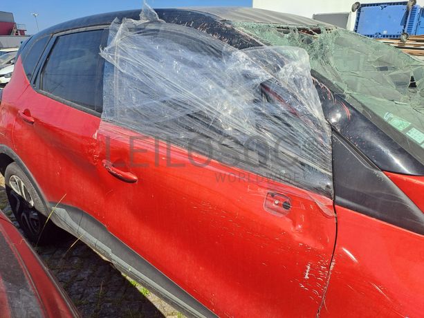 Renault Captur 1.5 DCI · Ano 2015