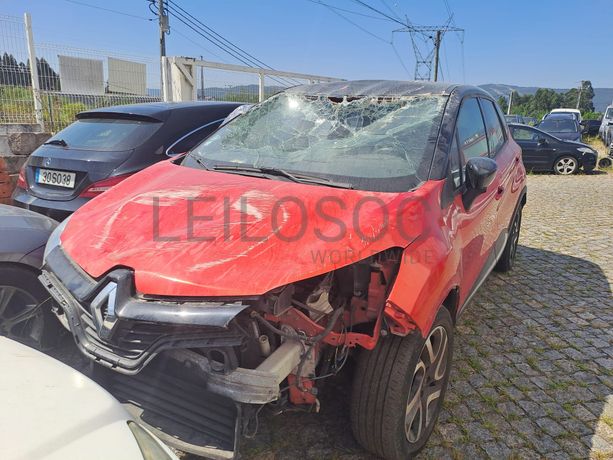 Renault Captur 1.5 DCI · Ano 2015