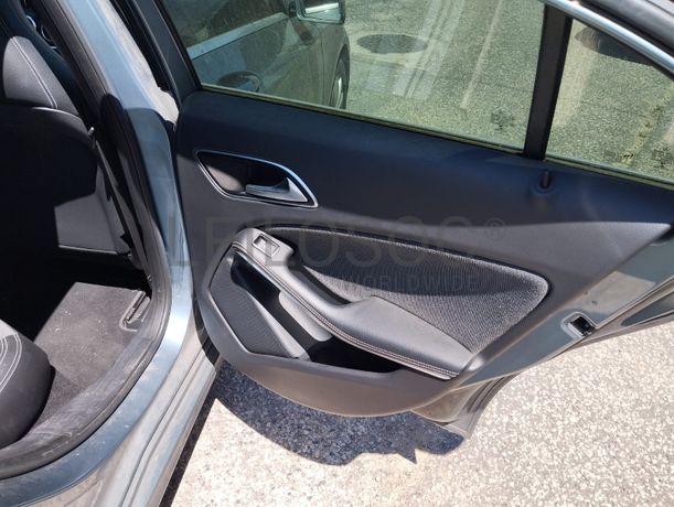 Mercedes-Benz A 180 · Ano 2015