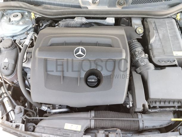 Mercedes-Benz A 180 · Ano 2015