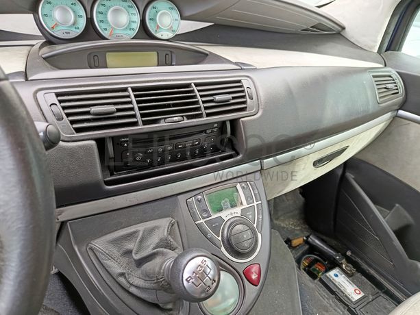 Peugeot 807 · Ano 2003