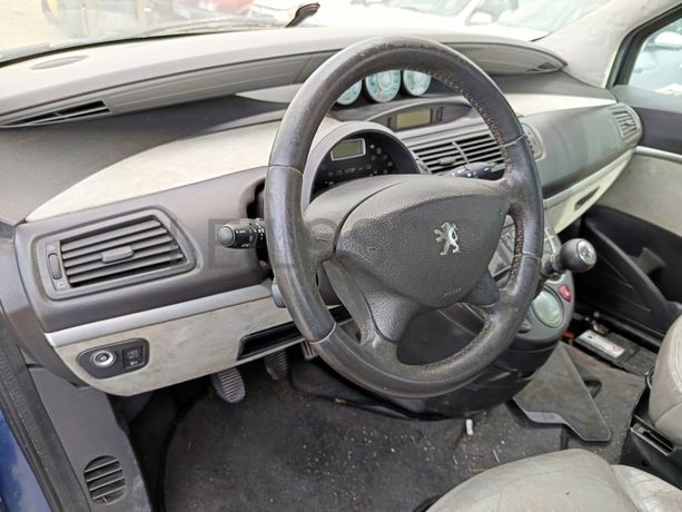 Peugeot 807 · Ano 2003