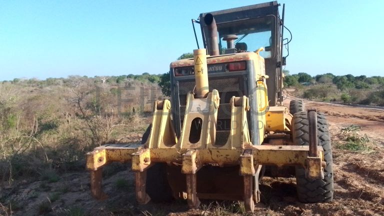 Motoniveladora - KOMATSU/GD 655-3A