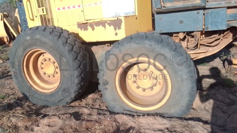 Motoniveladora - KOMATSU/GD 655-3A