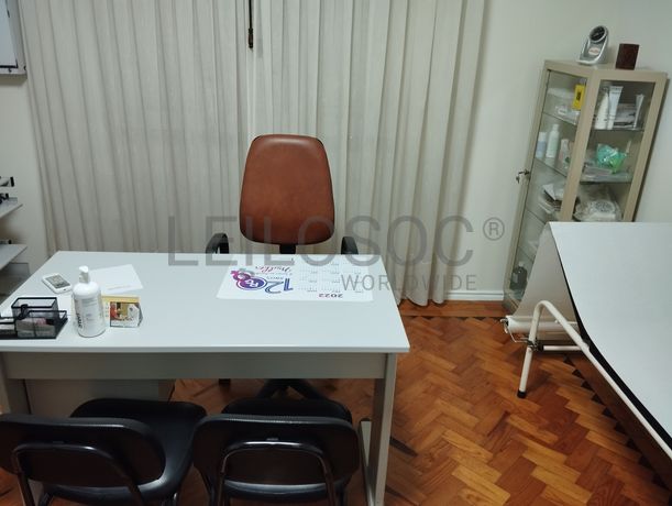 Equipamento de Escritório · Material Informático · Equipamento Clínico