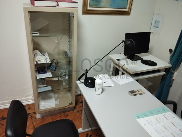 Equipamento de Escritório · Material Informático · Equipamento Clínico