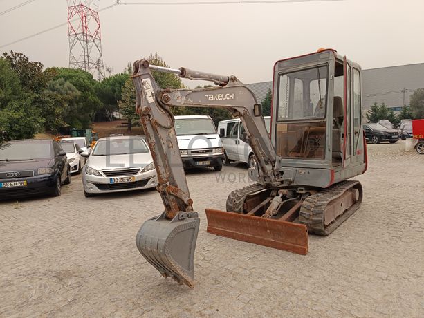 Mini Escavadora Takeuchi 